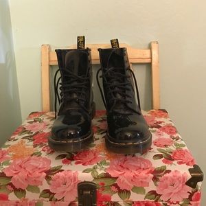 Black Shinny Dr. Martens