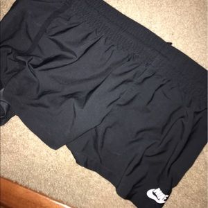 Short Nike workout shorts