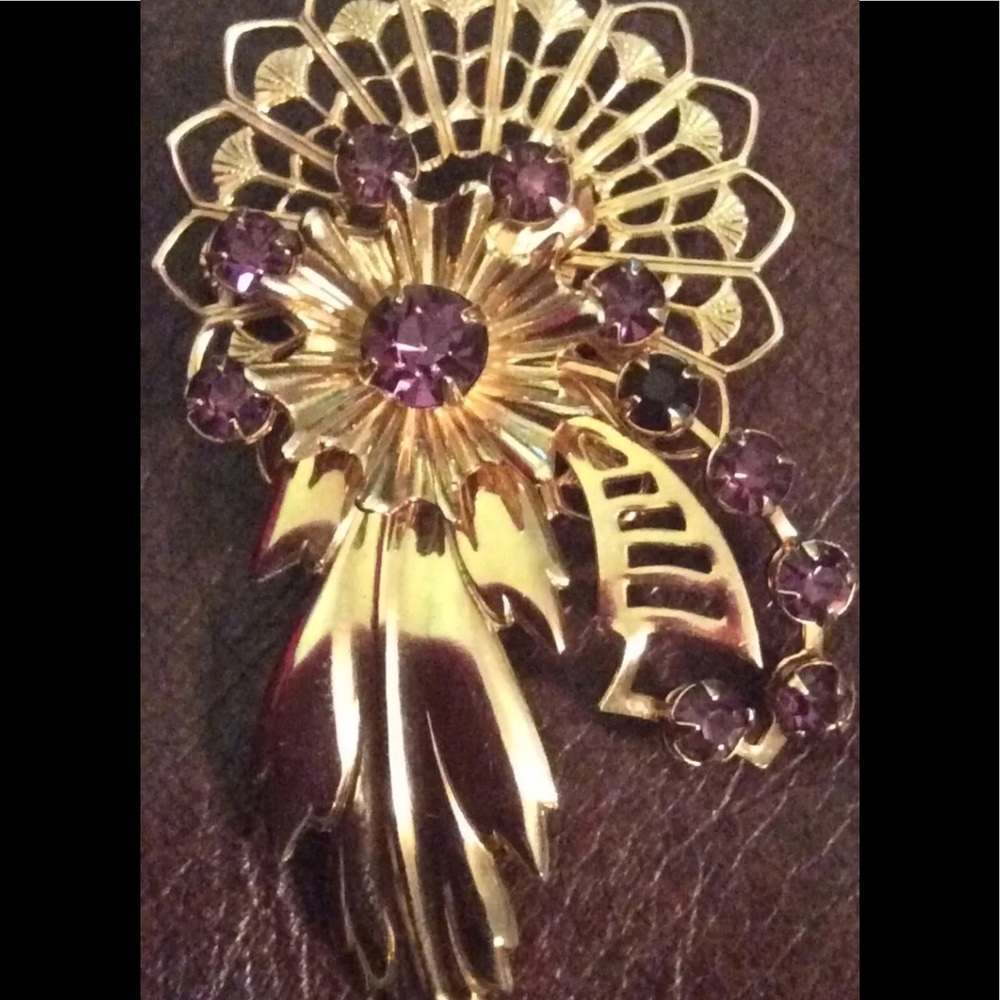 Gold-toned amethyst brooch OR pendant!