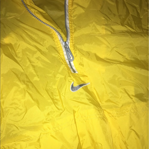 Nike Windbreaker - Picture 2 of 4
