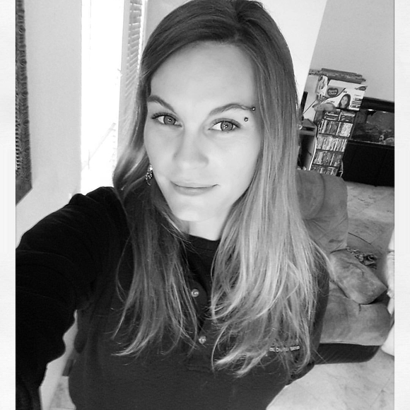 Meet your Posher, Christina - Picture 1 of 1