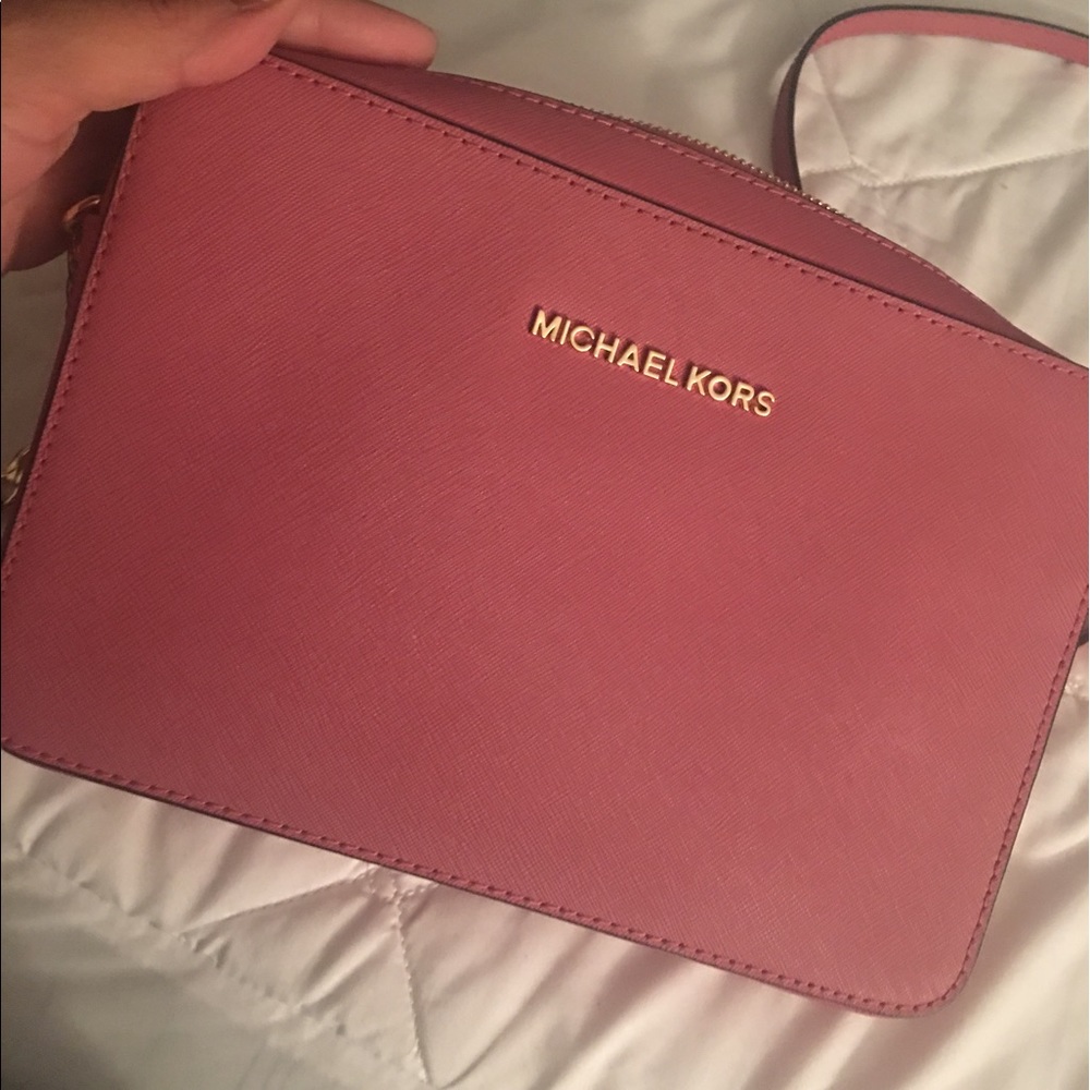 Michael kors crossbody