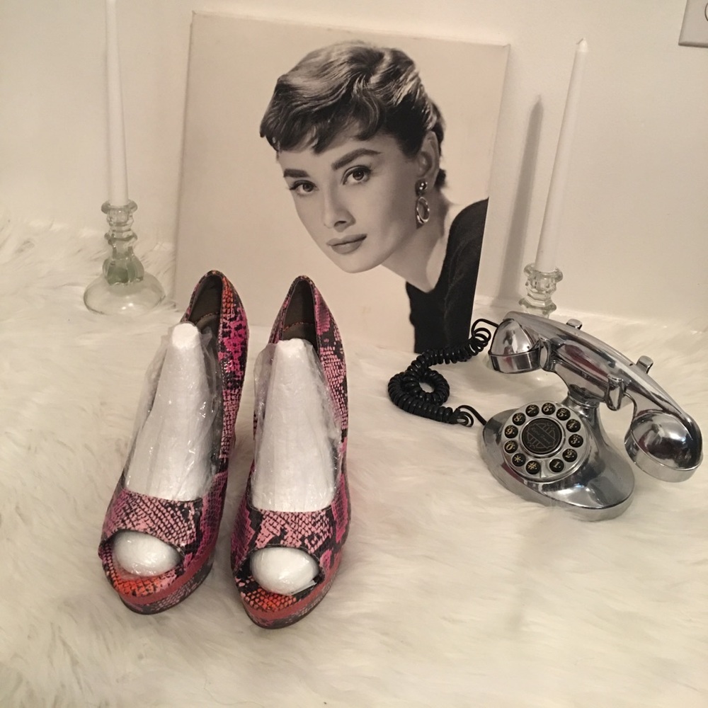 Michael Antonio Wedge Heels