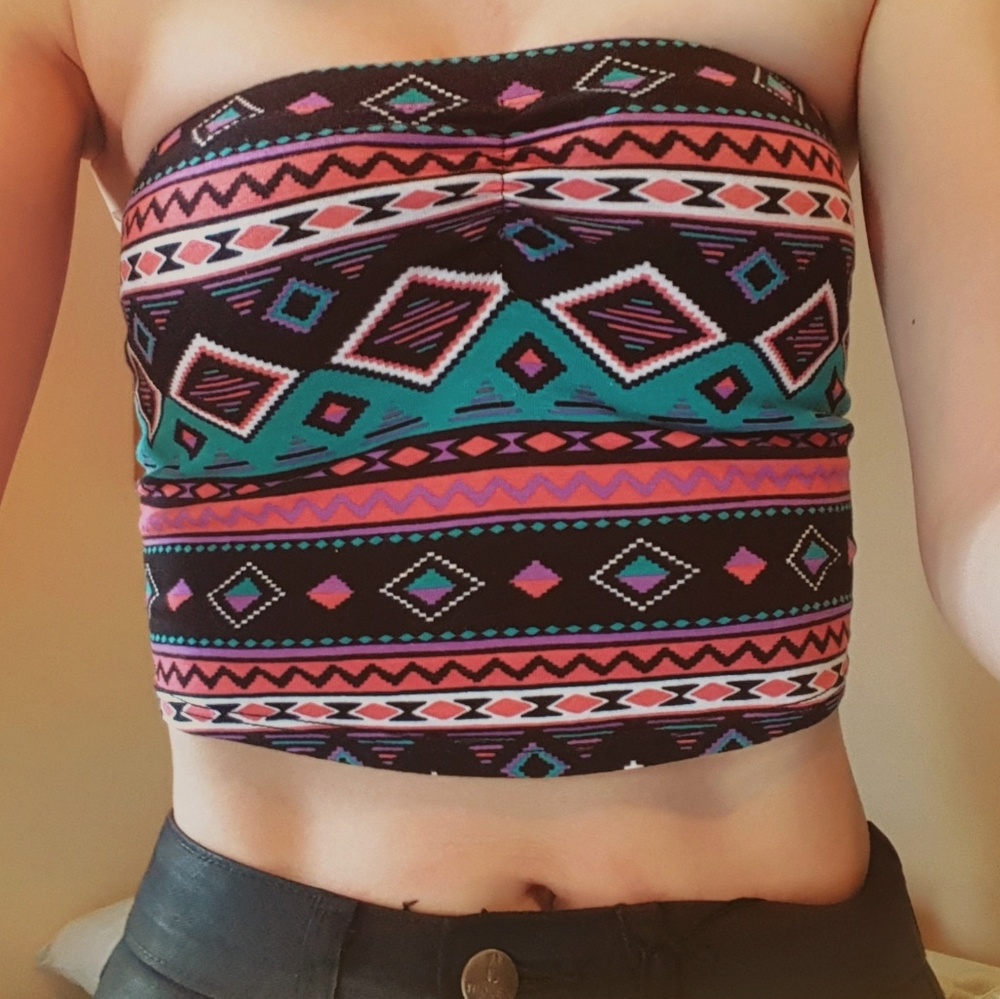***donated Geometric crop top
