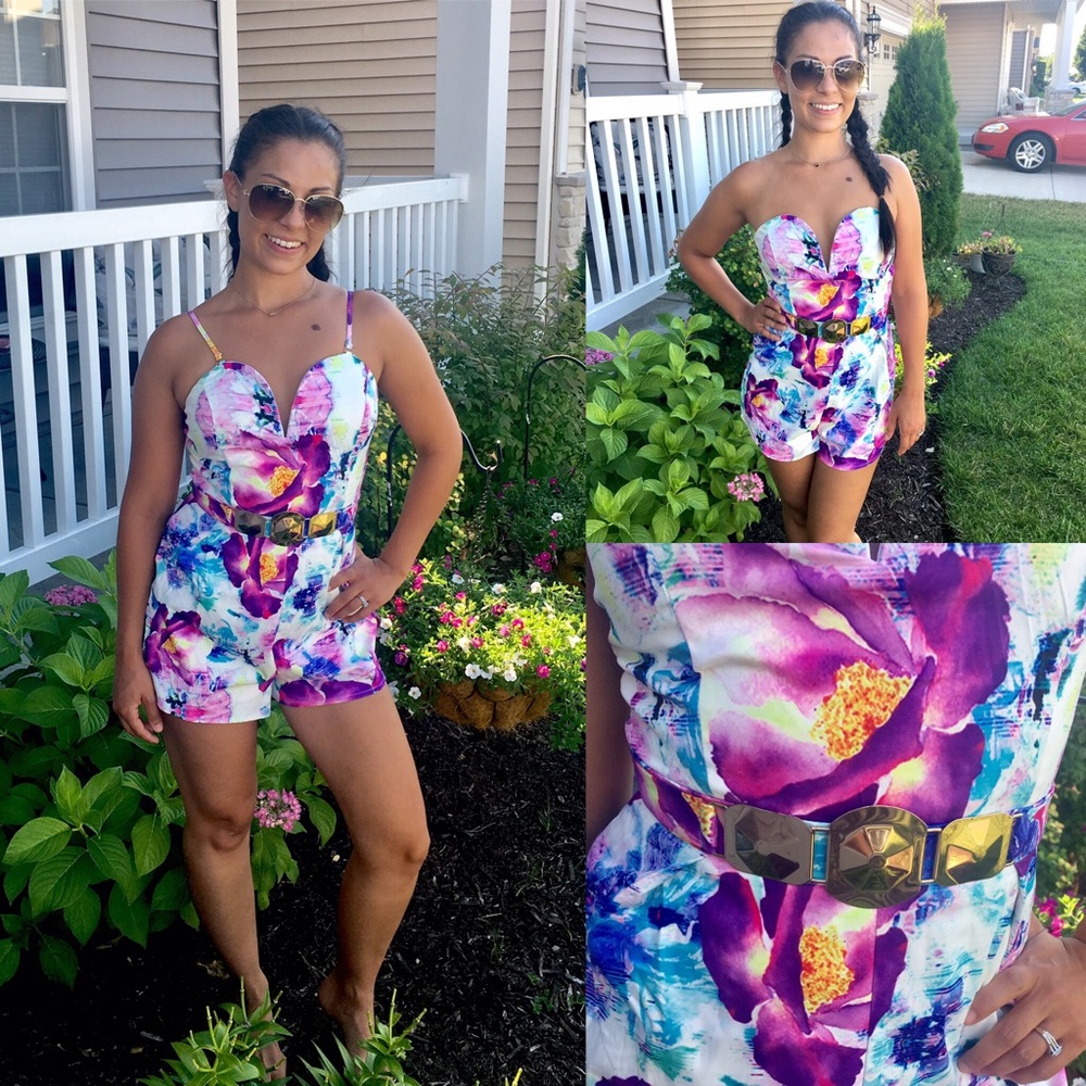🔥😍 THAT NEW NEW FLORAL ROMPER