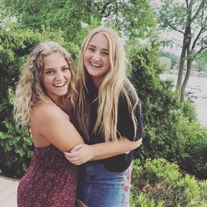 Meet your Posher, Halle