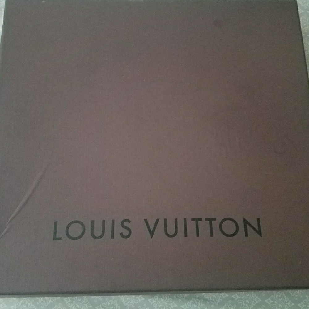 Large Box - Picture 2 of 3