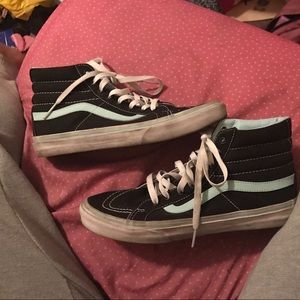 OLD SKOOL HI VANS (MAKE AN OFFER)