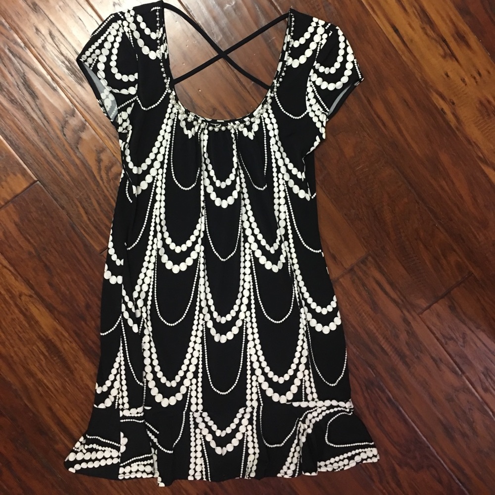 White House Black Market Flowy Pearl Detail Dress