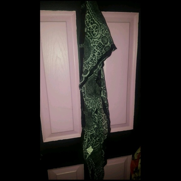 Infinity scarf - Picture 2 of 2