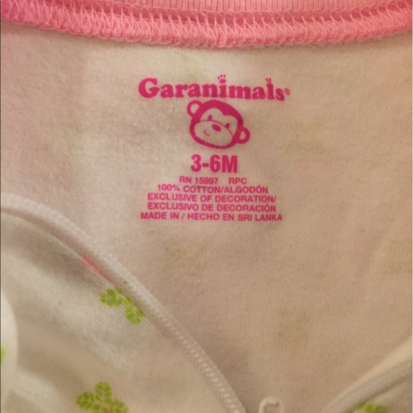 Bundle of 3 cute infant footies - Picture 5 of 7