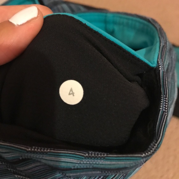 lululemon SOLD - Picture 3 of 4