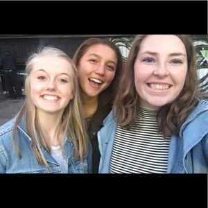 Meet your Posher, Julia