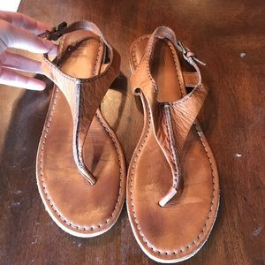 Frye Carson Sandal