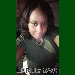 Meet your Posher, Charmian