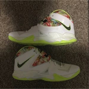 Zoom lebron soldier 7 kings pride