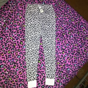 BNWT VS PINK animal print pajamas