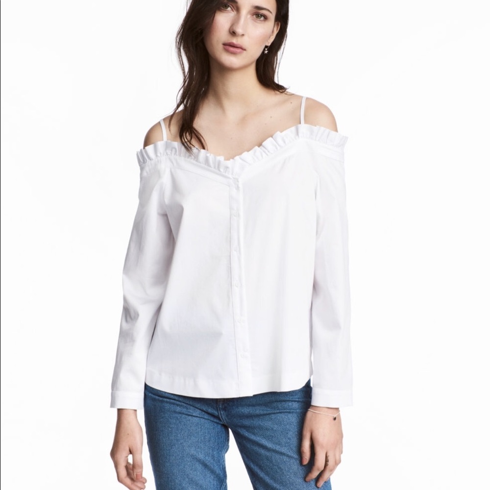 NWOT. H&M White Off-The-Shoulder Blouse. Size 14.