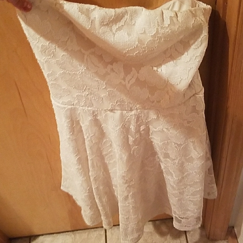 love region white dress