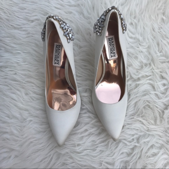 BADGLEY MISCHKA AUTHENTIC JEWELED PUMPS SZ 6.5 new - Picture 6 of 7