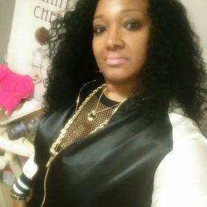 Meet your Posher, Mia