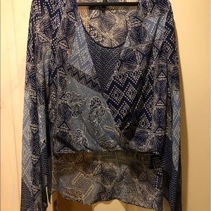 BCBG NWOT 109% Silk Blue & White Blouse M