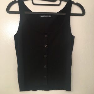 BRANDY MELVILLE: Cropped Black Tank w/ Buttons