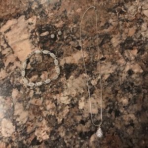 Brand new jewelry set