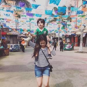 Meet your Posher, Yari