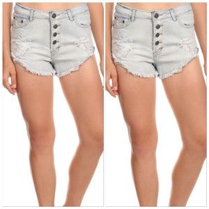 KC-6895 Ice-blue Arched Hem 5-Button Denim Shorts
