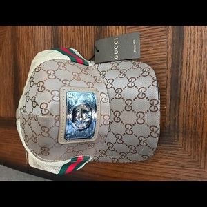 Gucci snapback hat