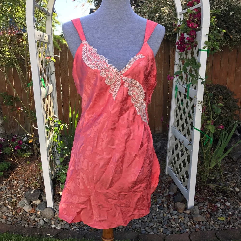 ✨Vintage Victorias Secret Coral Embossed Dress