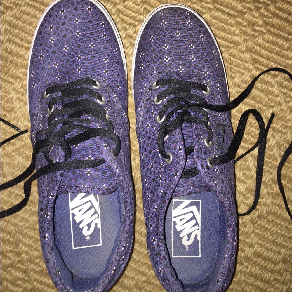 Size 6 women's Vans