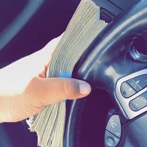 Meet your Posher, Kassandra