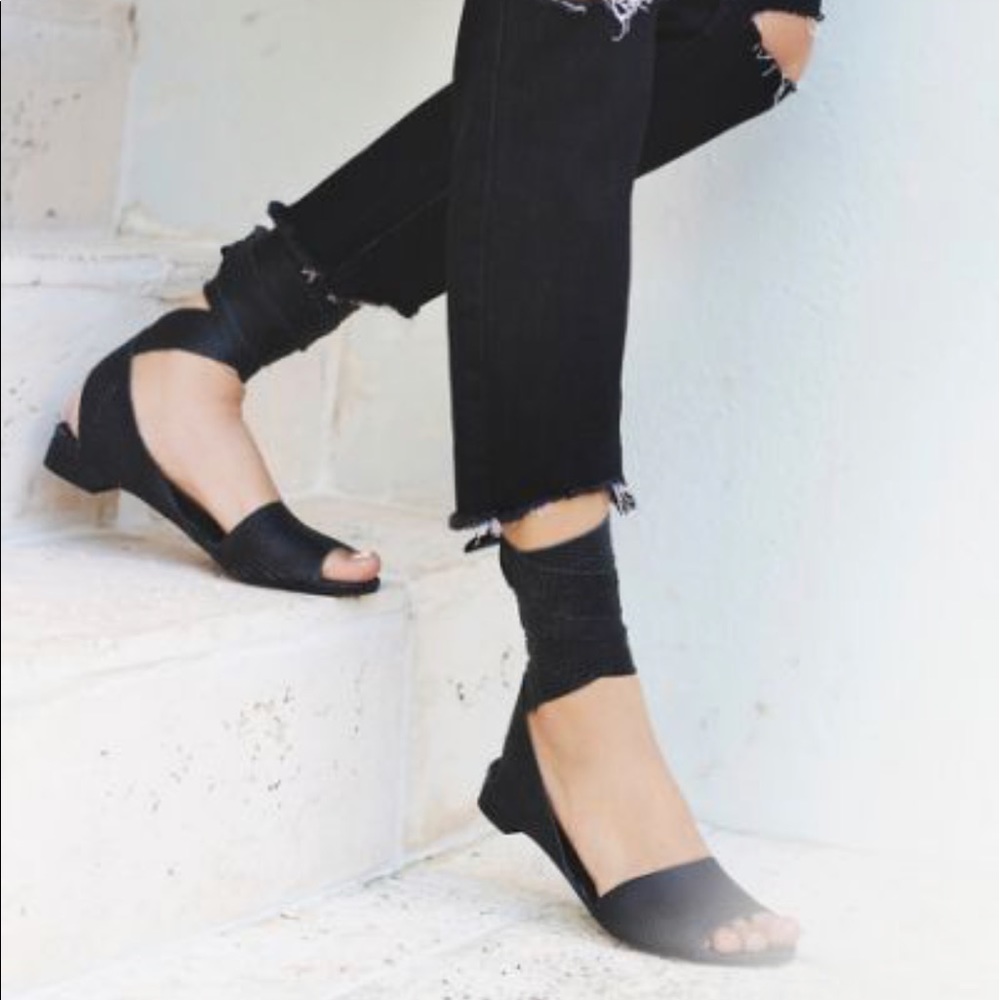 Free people April wrap sandals black leather 6