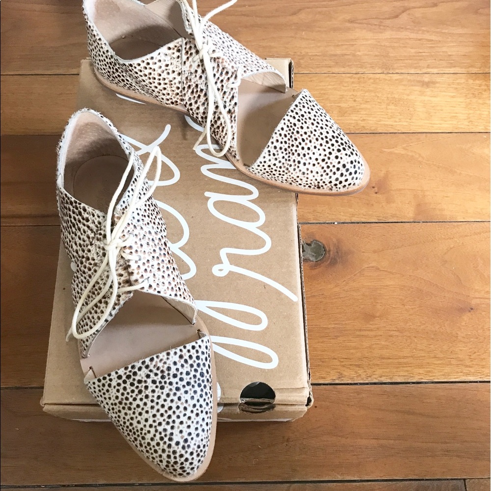 Loeffler Randall Willa cut-out oxford flats sz6