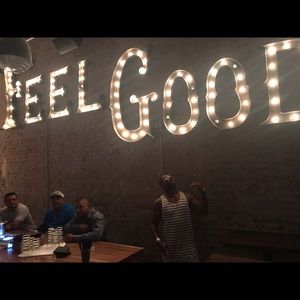 Meet your Posher, Trakas