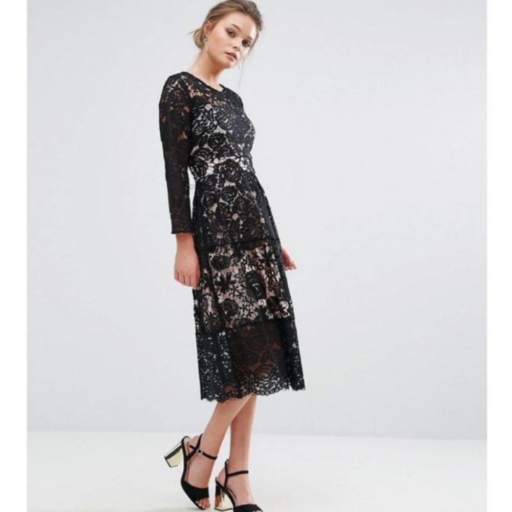 *1 LEFT!* NWT ASOS | Premium Lace Dress 4/6 - Picture 2 of 8