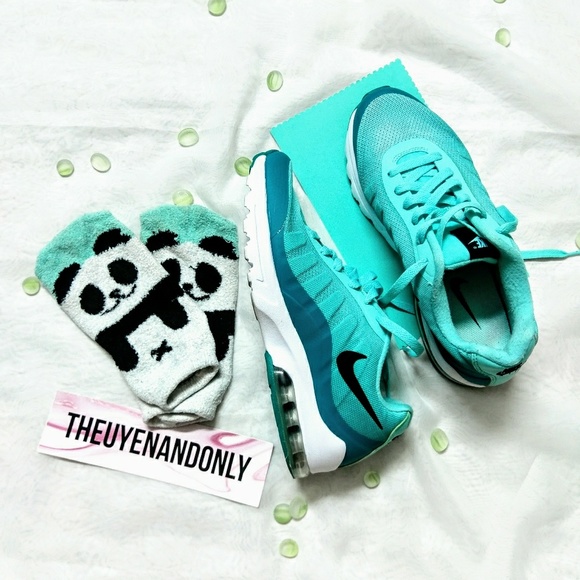 Nike Shoes - Women Nike Air Teal Green - Worn Once LIKE NEW