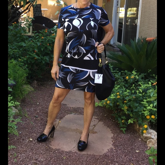 Diane Von Furstenberg Dresses & Skirts - Sale♥️DVF Silk dress