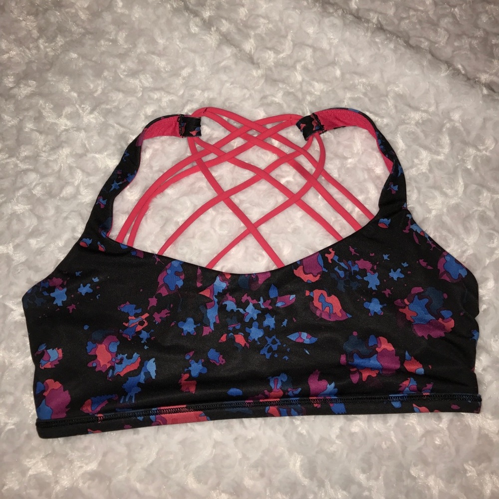 Lululemon Free to Be Bra