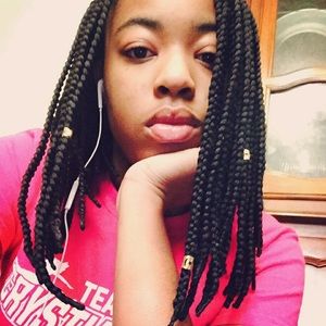 Meet your Posher, Alicia