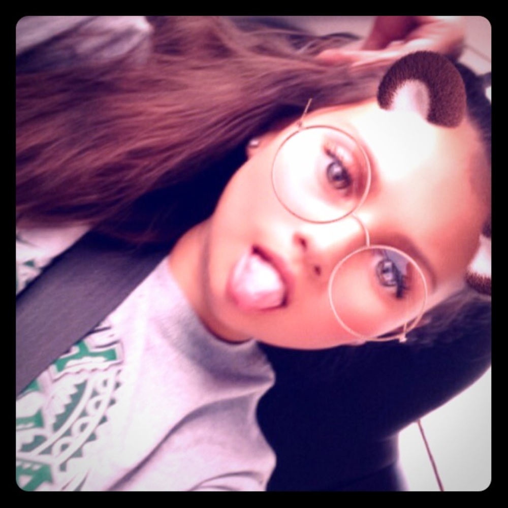Follow me on Instagram @ dyane_22