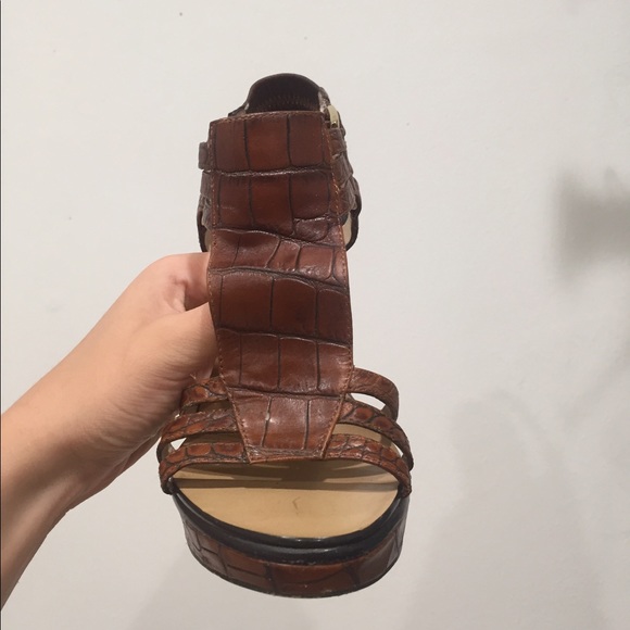 Brown and gold Michael kors heels - Picture 2 of 5