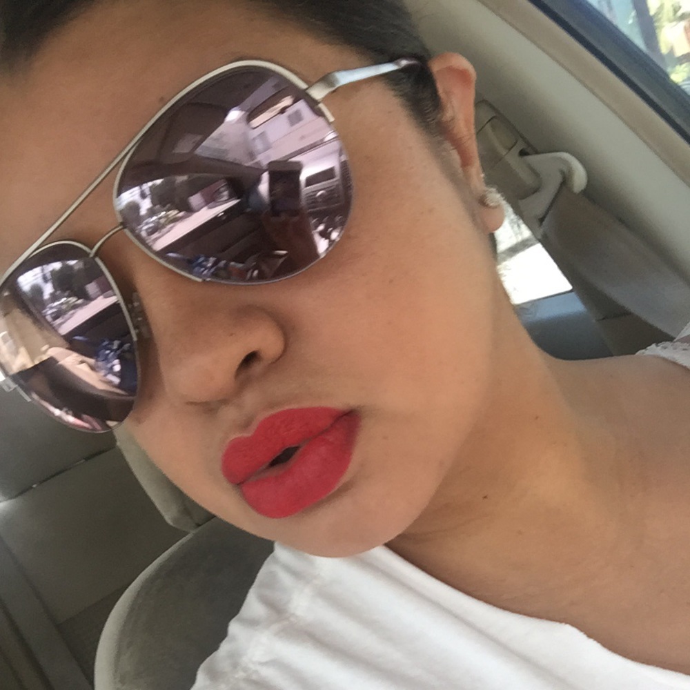 Meet your Posher, Nanci