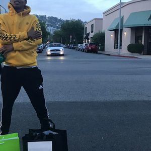 Meet your Posher, Blake