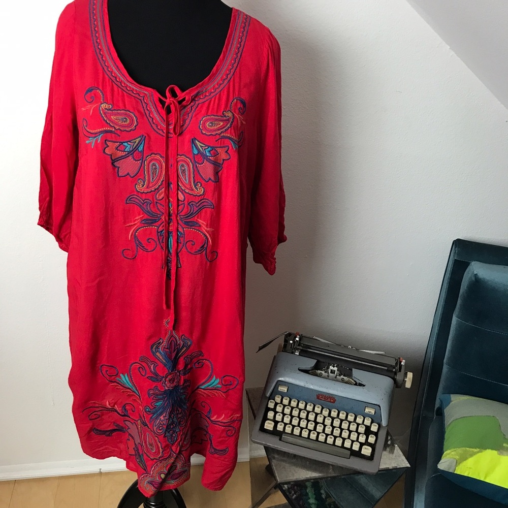 NWOT embroidered F21 Dress