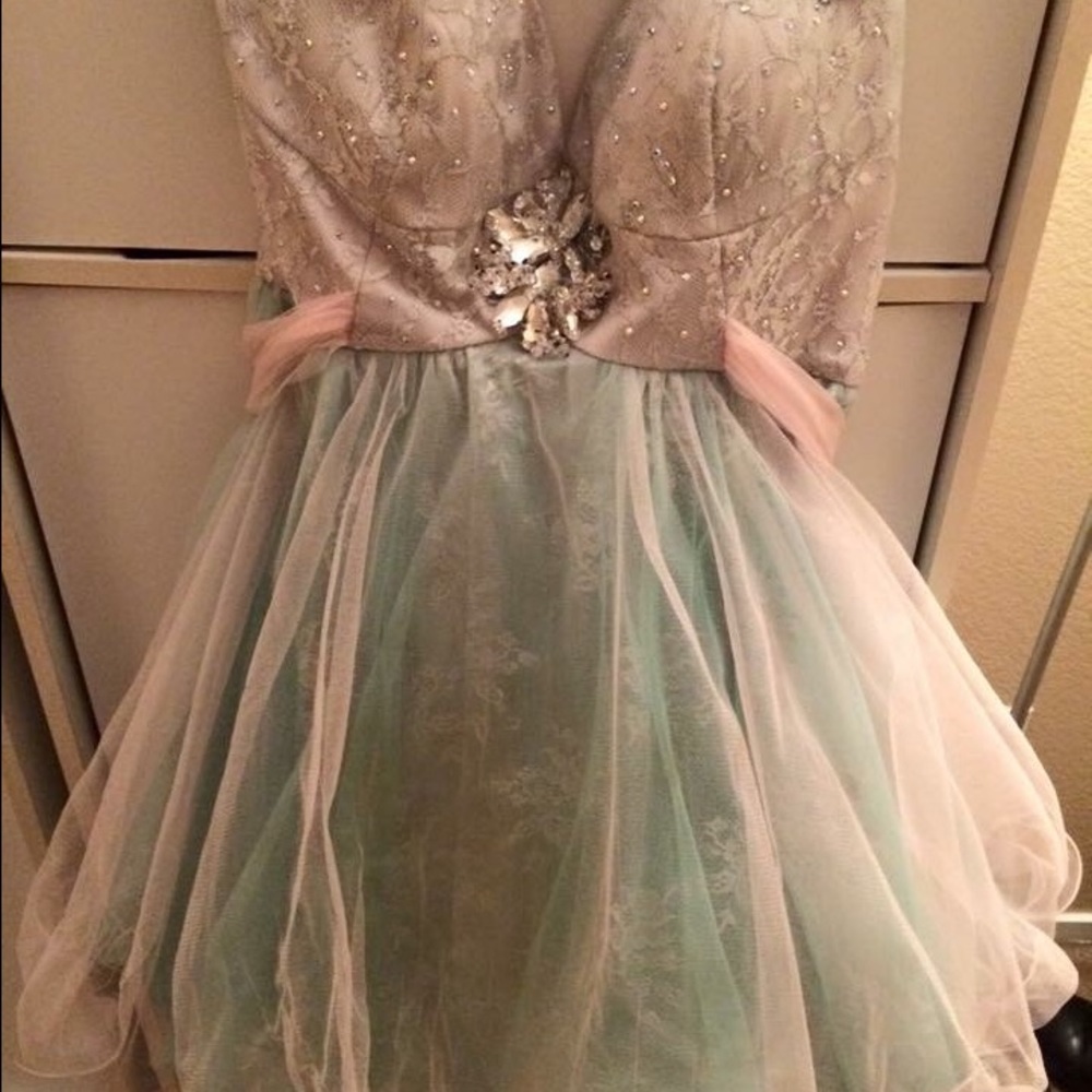 ✨👗SHERRI HILL DRESS 👗✨