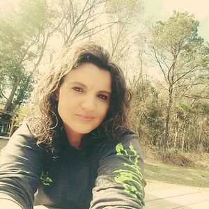 Meet your Posher, April