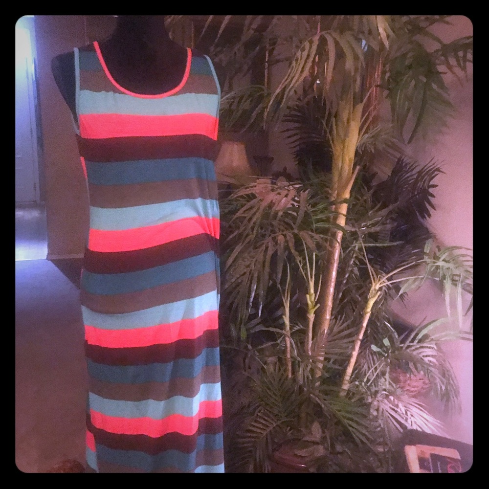 Colorful Sleeveless Maxi 🌾 Large